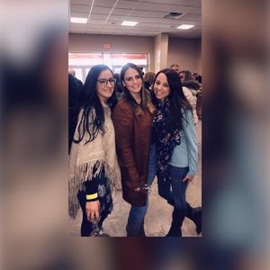 Meet your Posher, Kayla